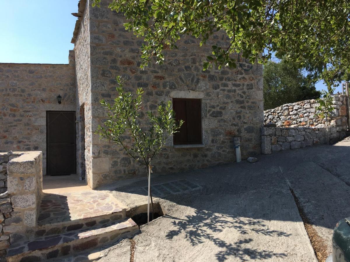 Villa Peace In The Wildest Landscape Of Mani à Láyia Extérieur photo