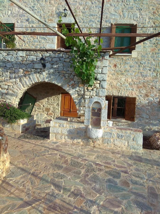 Villa Peace In The Wildest Landscape Of Mani à Láyia Extérieur photo